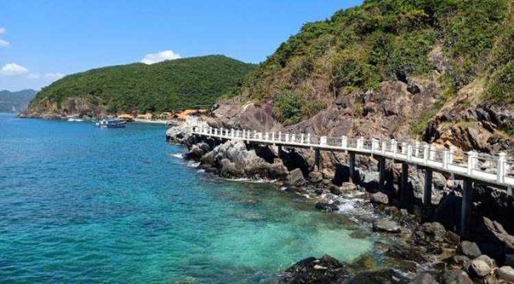Biển xanh Đông Tằm 2 ngày 1 đêm (tour ghép đoàn)